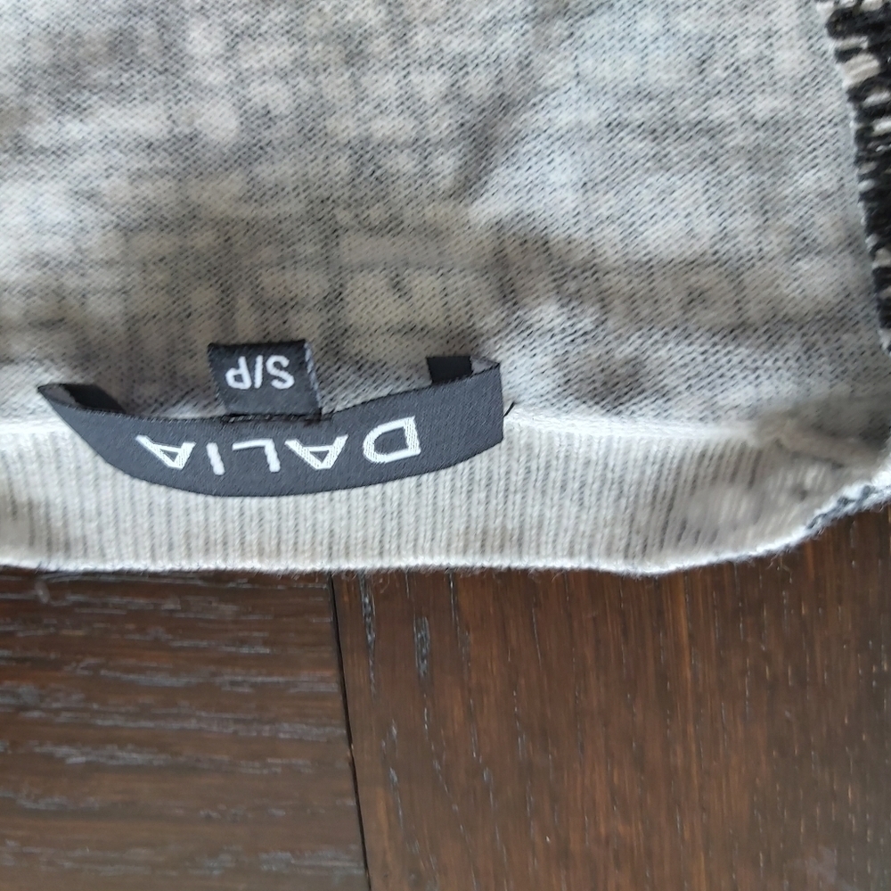 NEW DALIA TOP/B1 - Picture 7 of 8